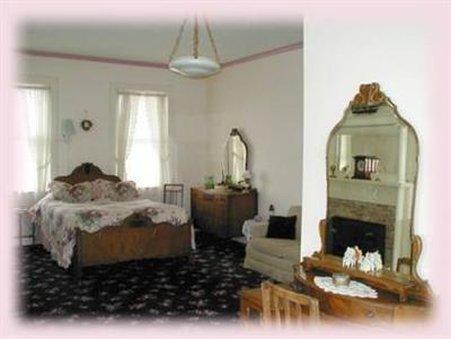 River Rose Inn Bed And Breakfa Elizabethtown Δωμάτιο φωτογραφία